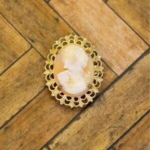Vintage Gold Tone Round Oval Lady Cameo Elegant Brooch | H34